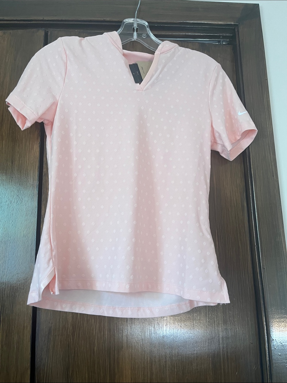 Nike Women’s Peach Notch V-Neck Short Sleeve Golf Tee